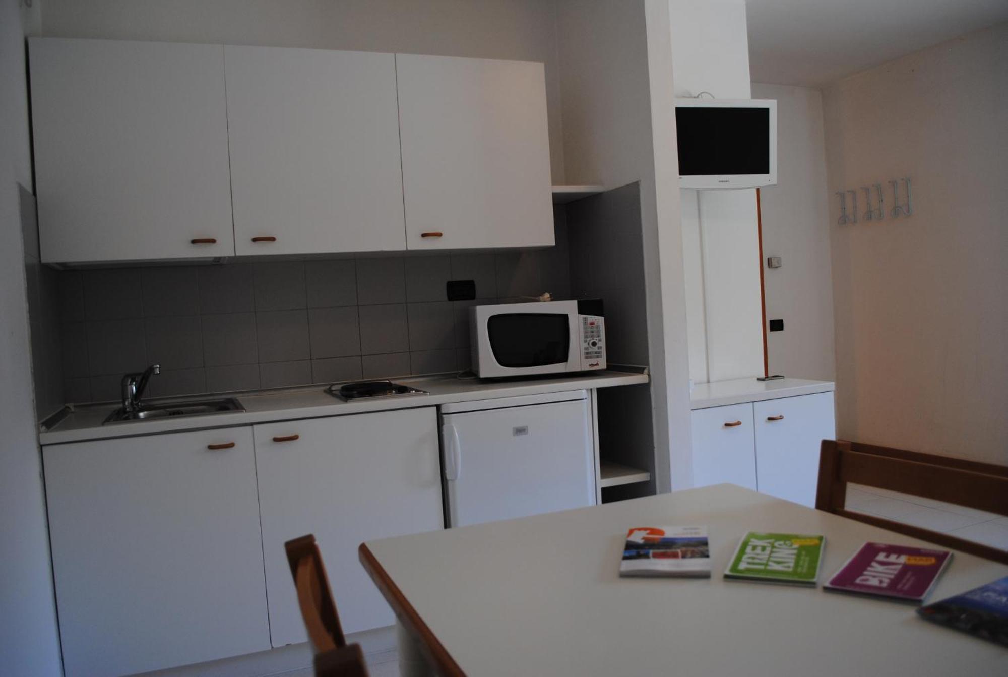 Residence Marina ريفا ديل غاردا الغرفة الصورة