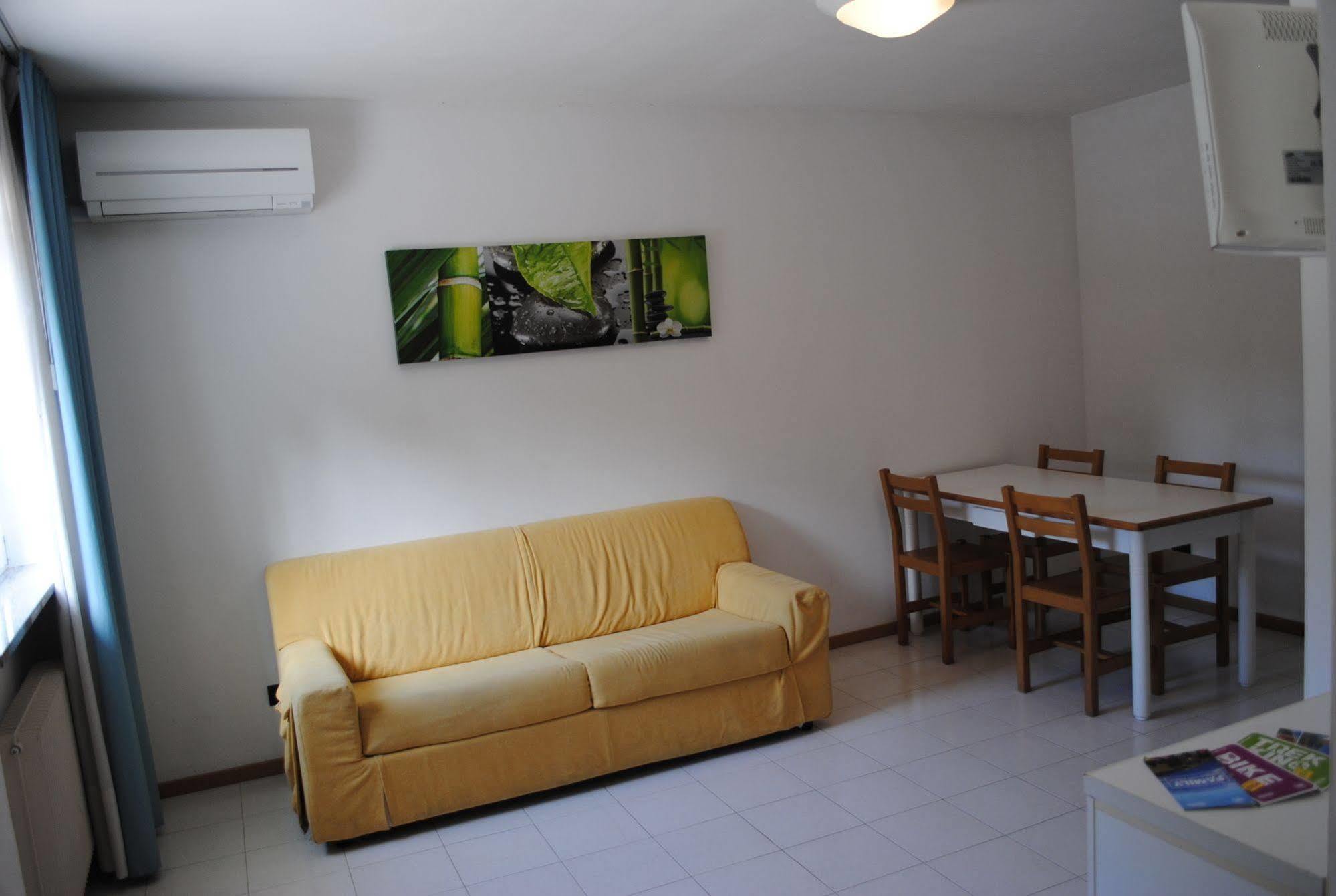 Residence Marina ريفا ديل غاردا المظهر الخارجي الصورة