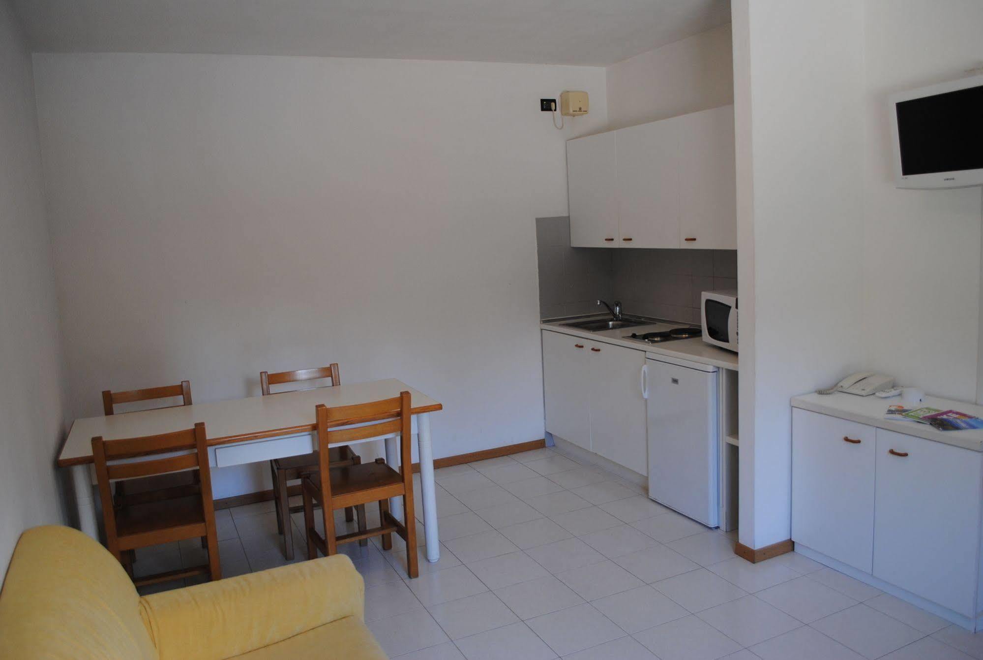 Residence Marina ريفا ديل غاردا المظهر الخارجي الصورة
