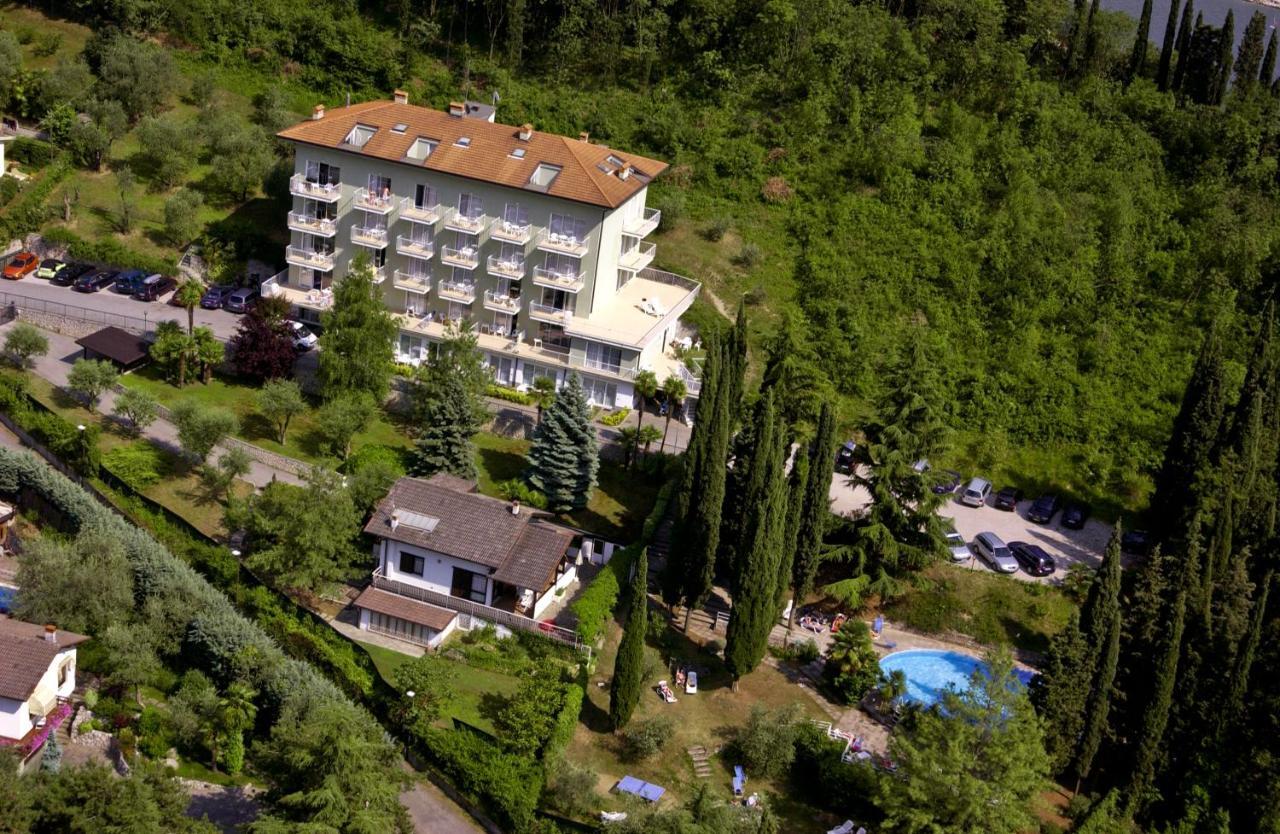 Residence Marina ريفا ديل غاردا المظهر الخارجي الصورة